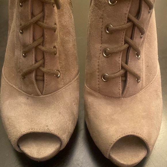 Guess by Marciano heeled boot - Picture 2 of 4